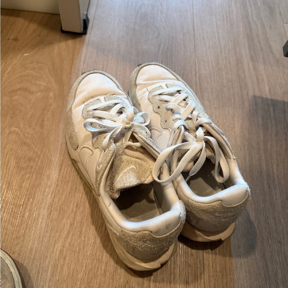 Nike Fontana Waffle Sneaker